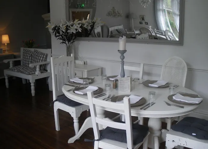 The Woodlands Hotel, Sandsend 酒店 惠特比